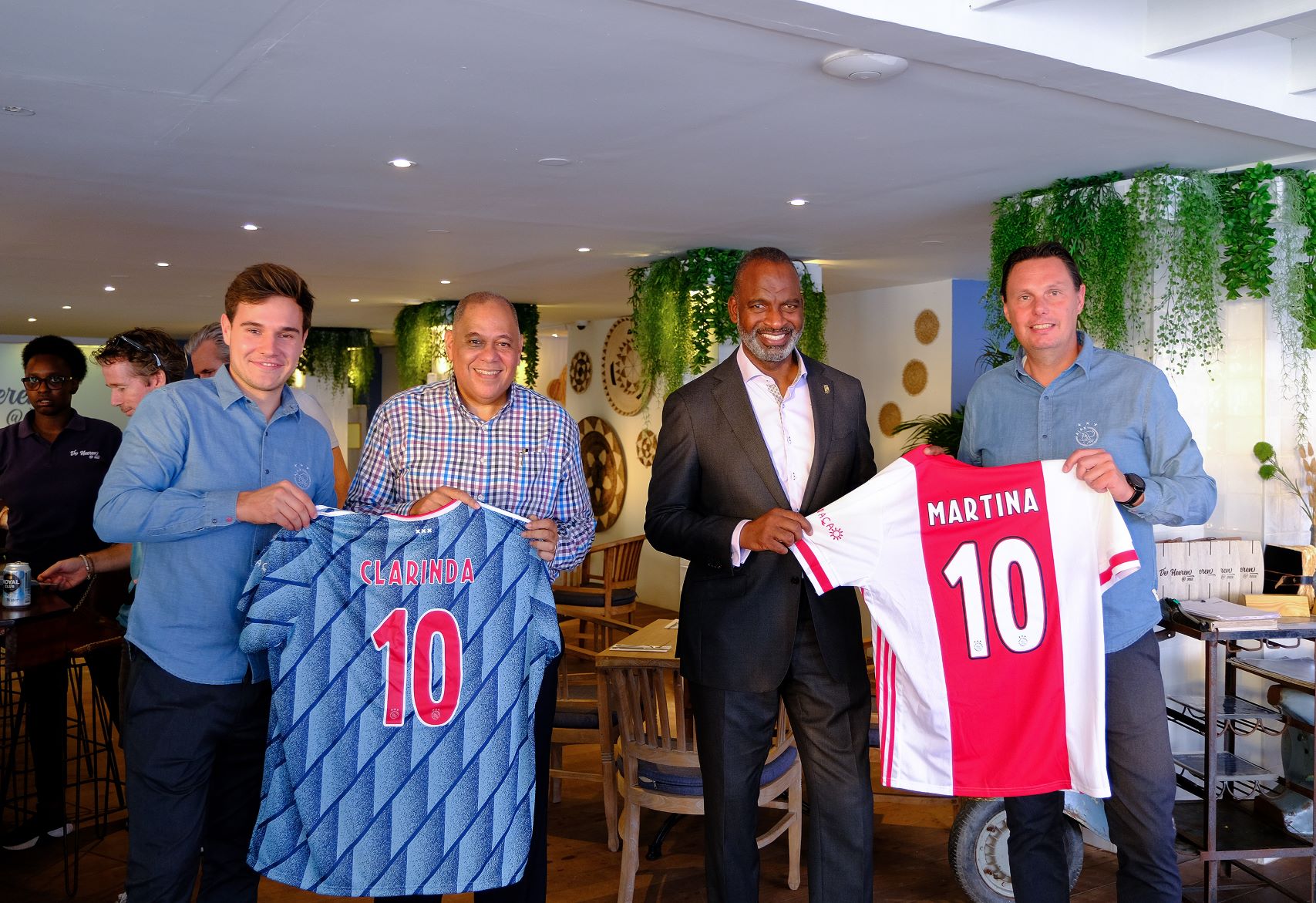 Delegatie Ajax bezoekt Curaçao