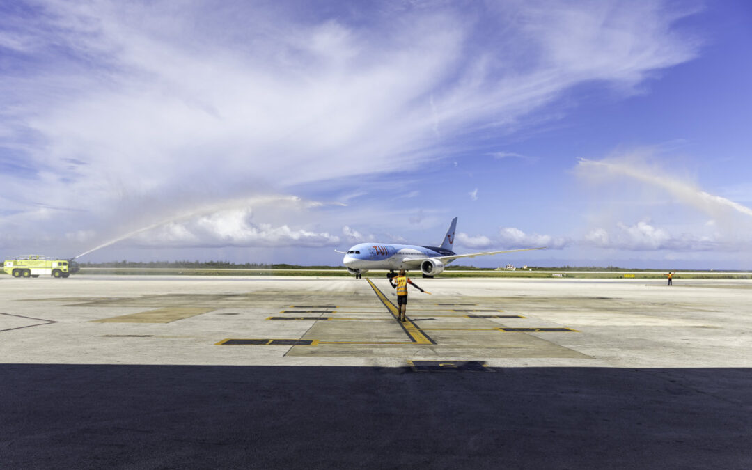 Bon biní na TUI Fly su buelo inougural konektando Bruselas i Kòrsou